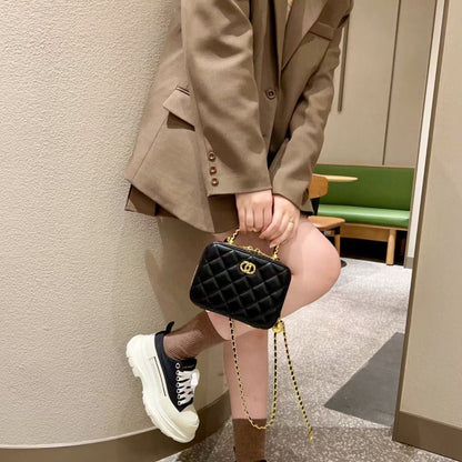 C Series · Genuine Leather Quilted Camera Bag with Chain Top Handle – 2 Colors | Crossbody & Shoulder | Greenyuna