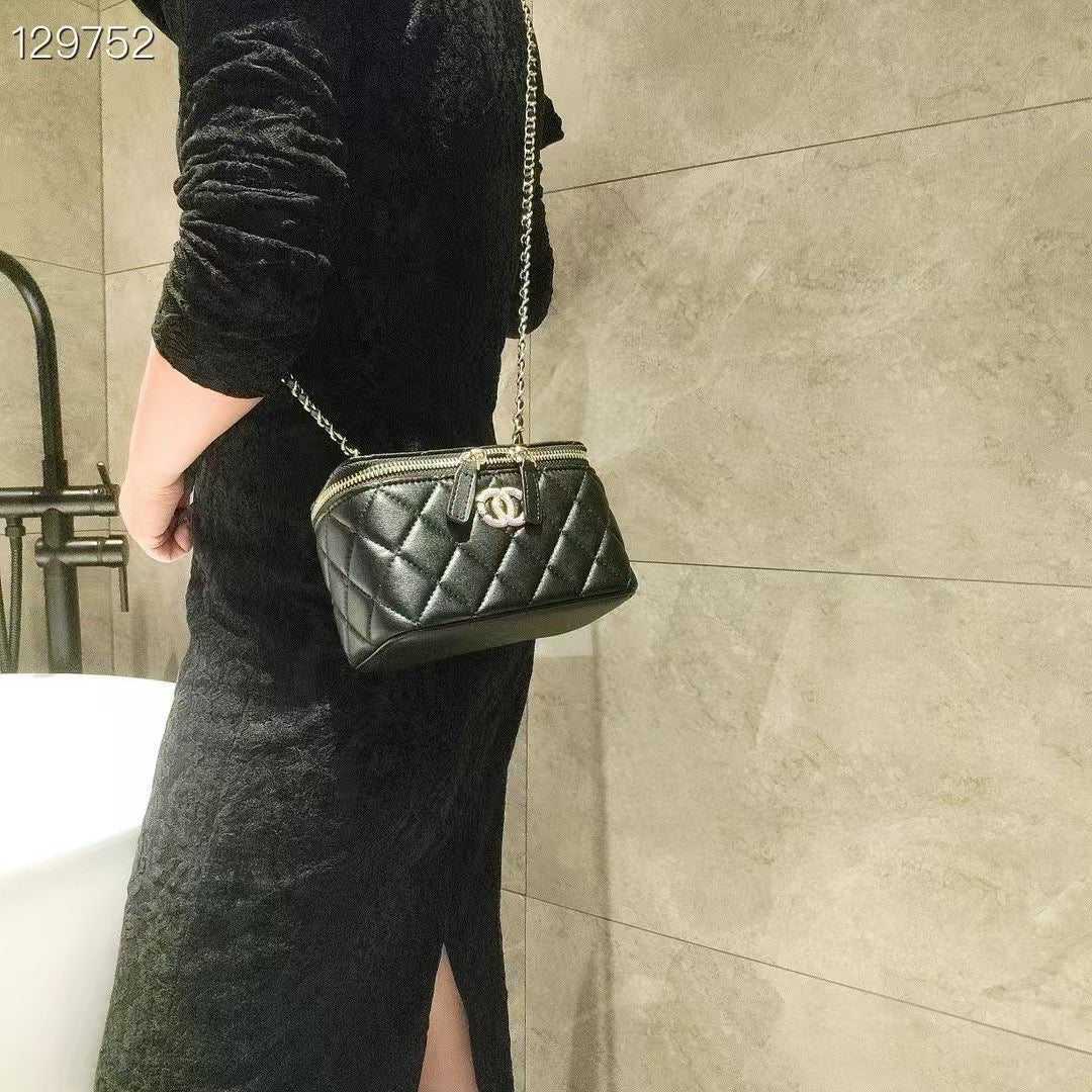 C Series · Genuine Leather Quilted Medium Vanity Crossbody Bag – Double Zipper | 4 Colors | Greenyuna