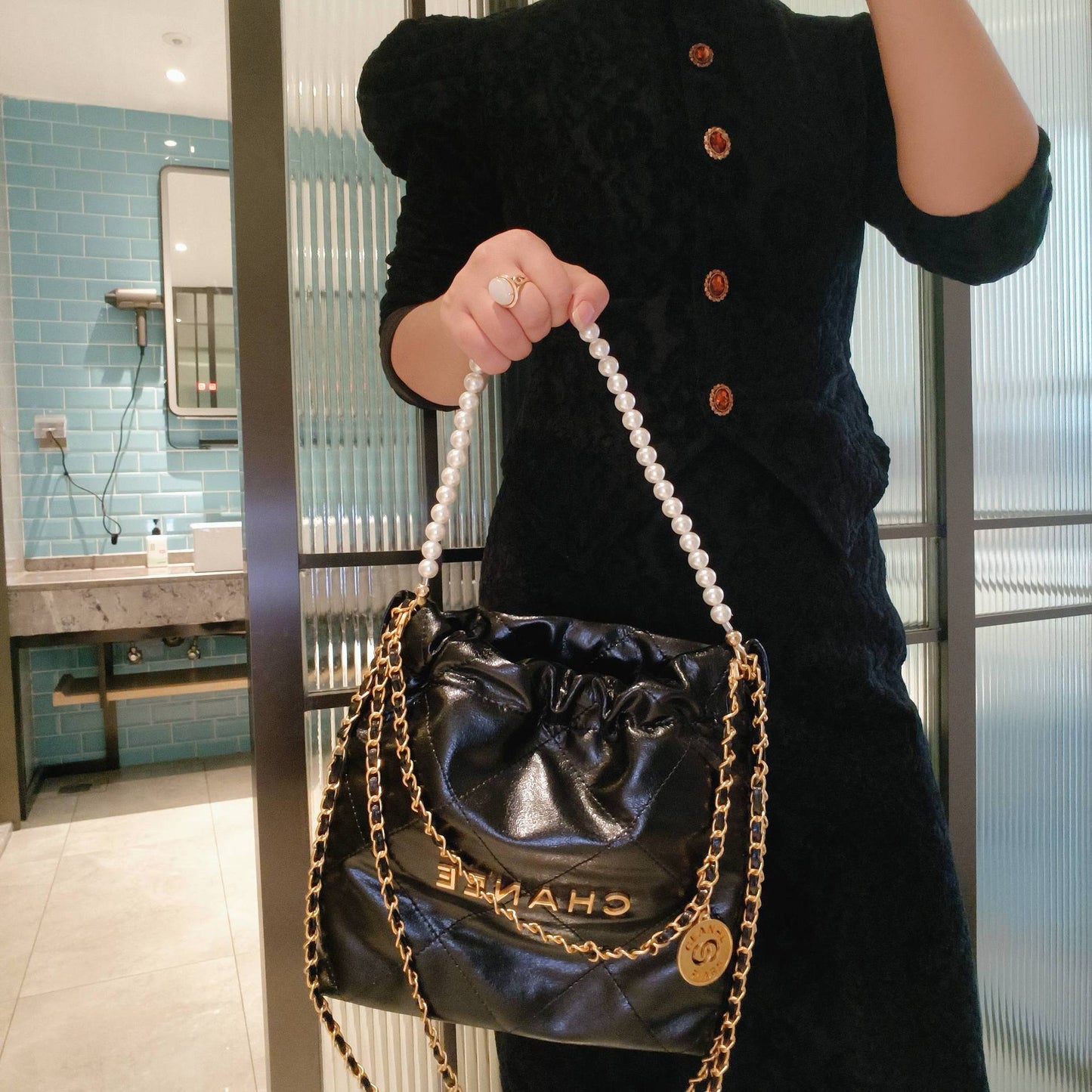 Pearl Chain Soft Quilted Hobo Bag – Shoulder & Crossbody | 5 Colors | Greenyuna