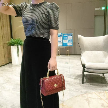 C Series · Genuine Leather Quilted Twisted-Metal Handle Flap Bag – 4 Colors | Elegant Top Handle | Greenyuna