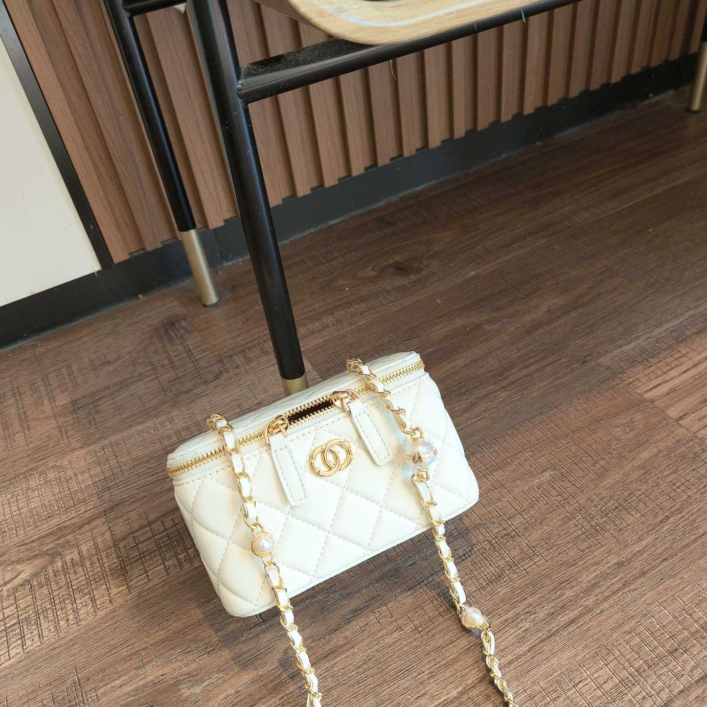 C Series · Genuine Leather Quilted Medium Vanity Box Bag – Pearl & Chain Strap | 4 Colors | Greenyuna