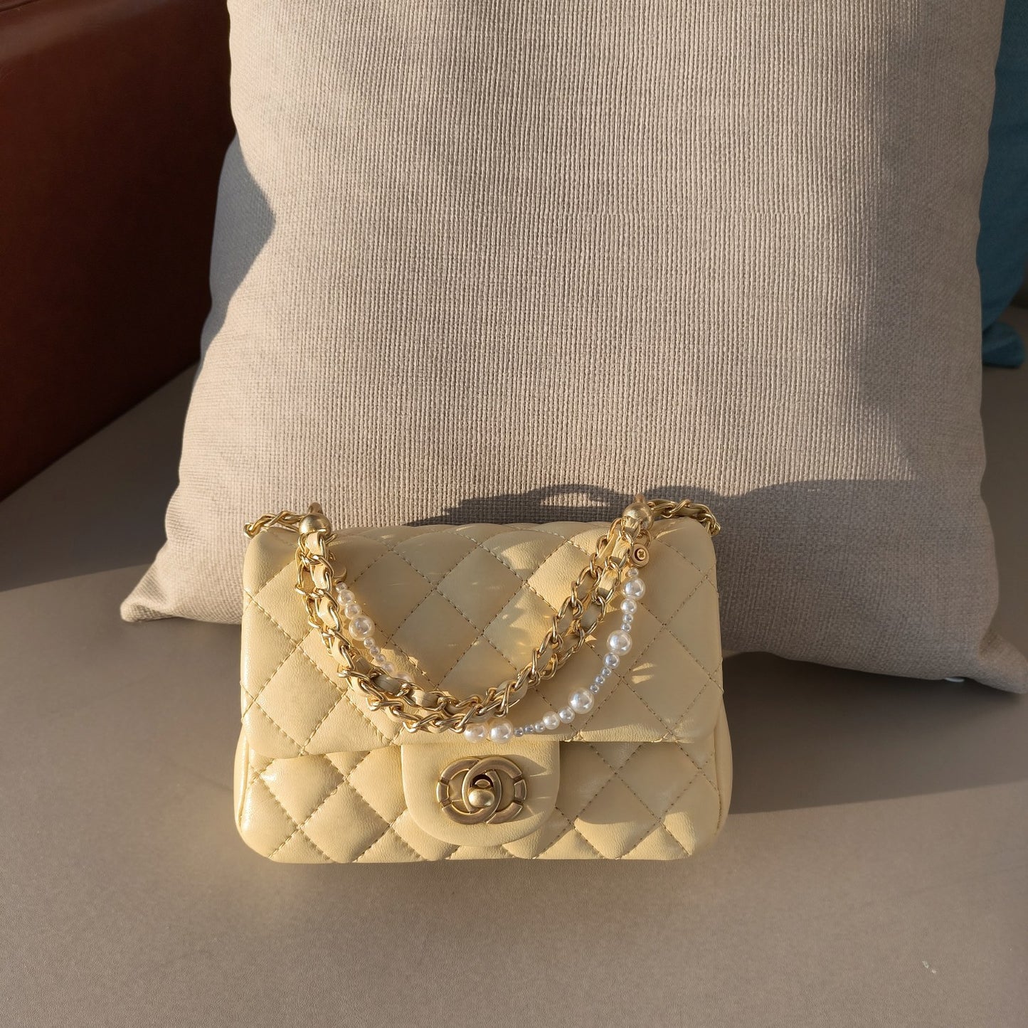 Mini Genuine Leather Quilted Flap Bag – Double Chain Strap | 5 Colors | MOQ 2 | Greenyuna