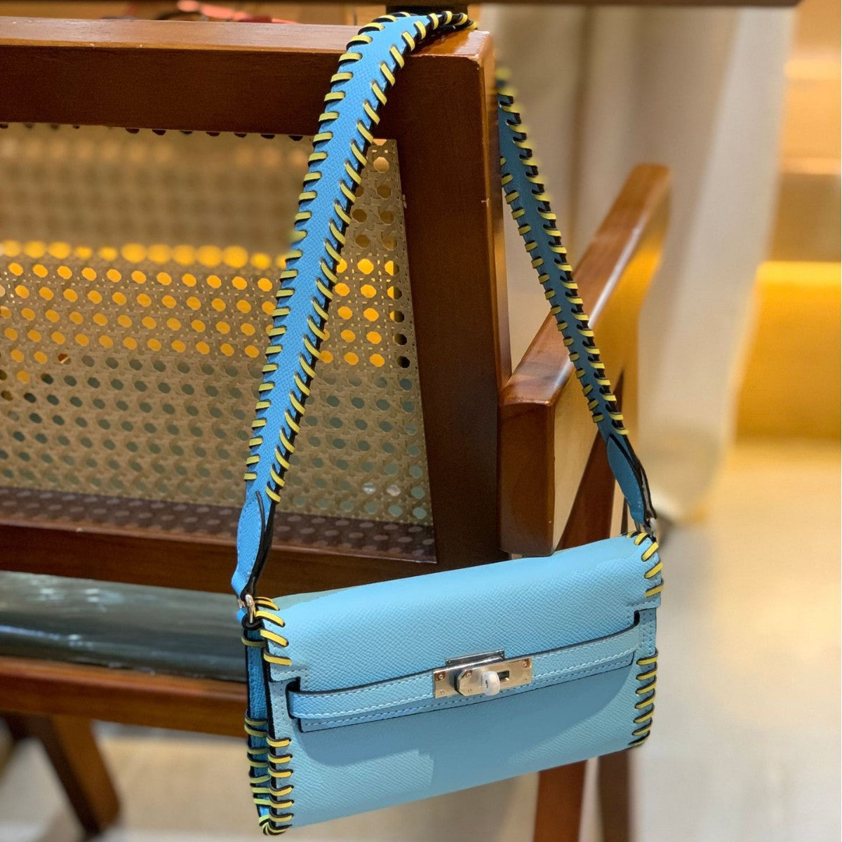C47 Mini Woven Edge Bag – 19cm Crossbody | Factory Direct Wholesale