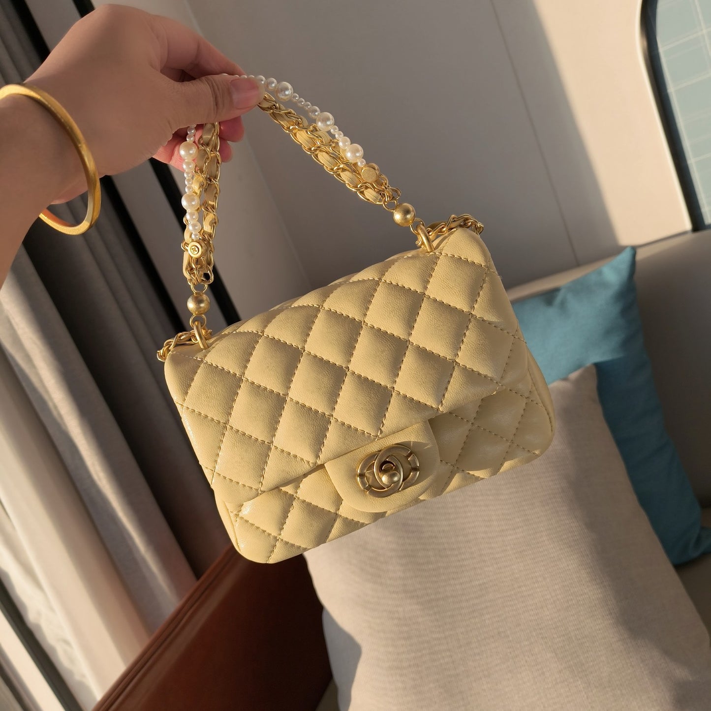 Mini Genuine Leather Quilted Flap Bag – Double Chain Strap | 5 Colors | MOQ 2 | Greenyuna