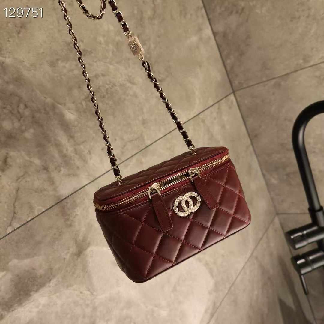 C Series · Genuine Leather Quilted Medium Vanity Crossbody Bag – Double Zipper | 4 Colors | Greenyuna