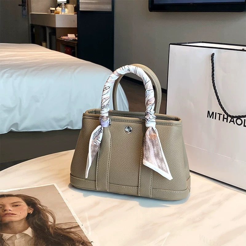 Classic Soft Tote 30cm | Premium PU Daily Handbag – GREEN Factory