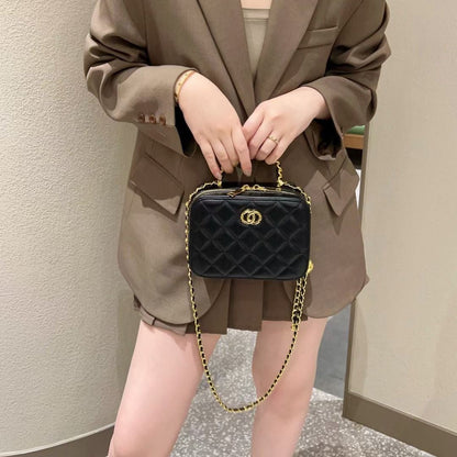 C Series · Genuine Leather Quilted Camera Bag with Chain Top Handle – 2 Colors | Crossbody & Shoulder | Greenyuna