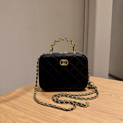 C Series · Genuine Leather Quilted Camera Bag with Chain Top Handle – 2 Colors | Crossbody & Shoulder | Greenyuna