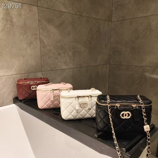 C Series · Genuine Leather Quilted Medium Vanity Crossbody Bag – Double Zipper | 4 Colors | Greenyuna