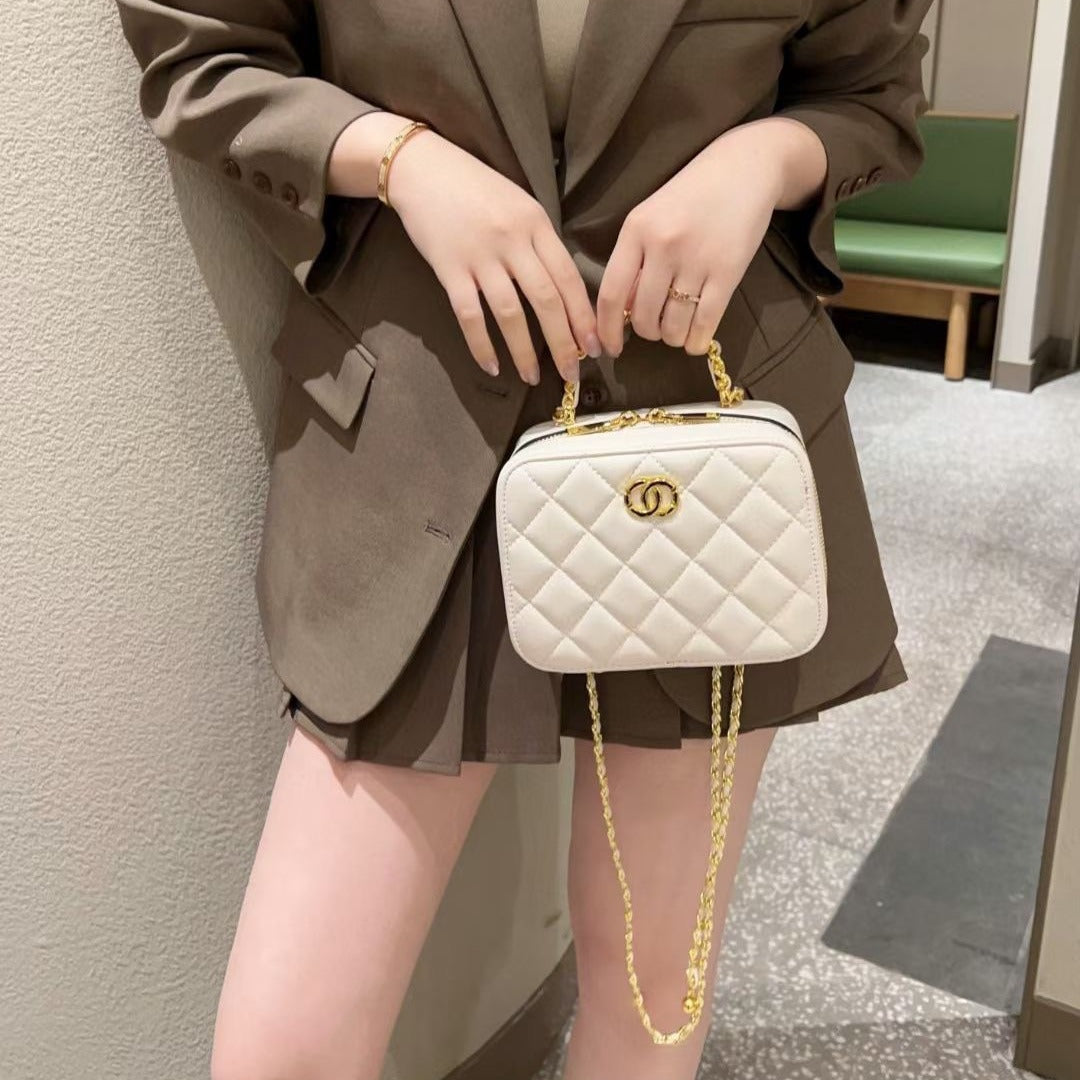 C Series · Genuine Leather Quilted Camera Bag with Chain Top Handle – 2 Colors | Crossbody & Shoulder | Greenyuna