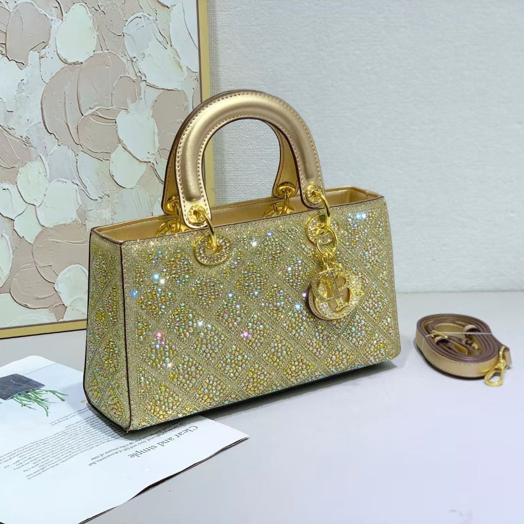 D Series PU Diamond-Quilted Mini Handbag – 27.5cm Small Bag with Gold Lock Detail
