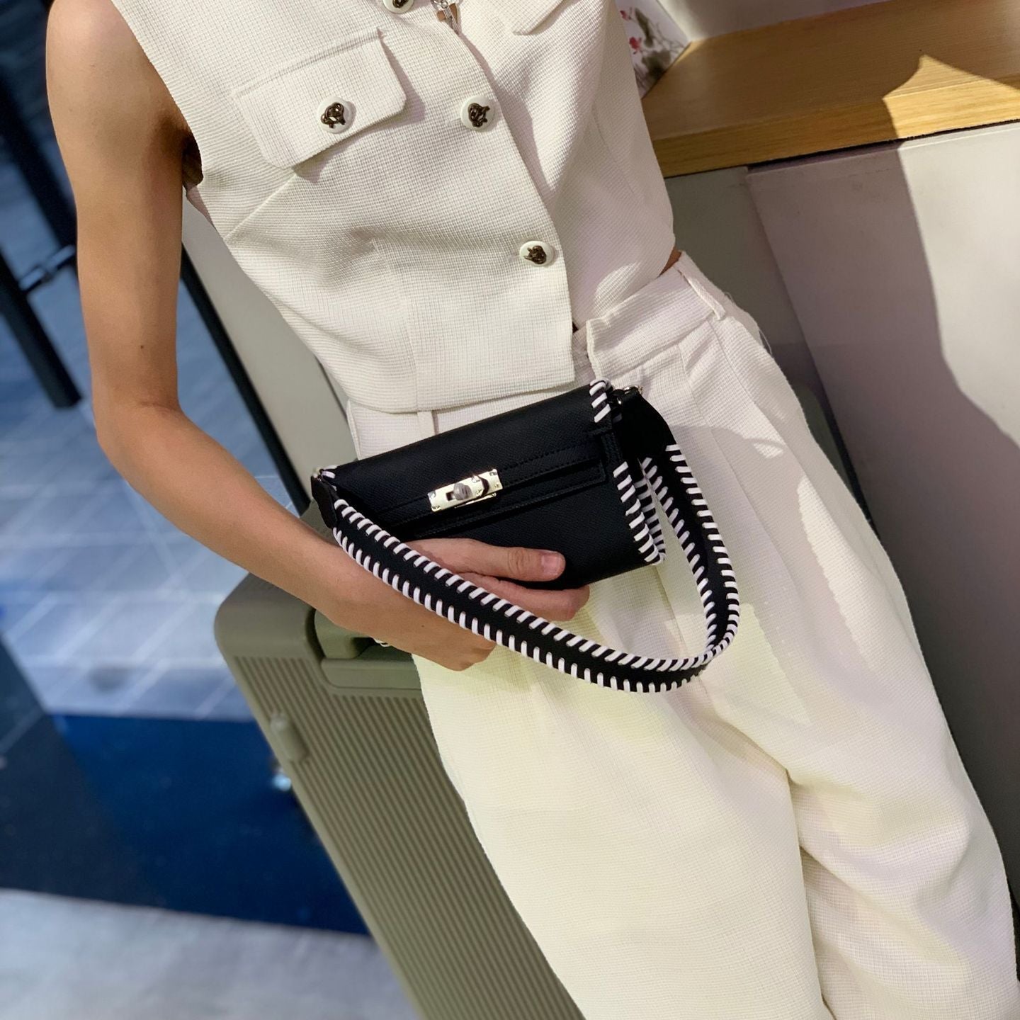 C47 Mini Woven Edge Bag – 19cm Crossbody | Factory Direct Wholesale