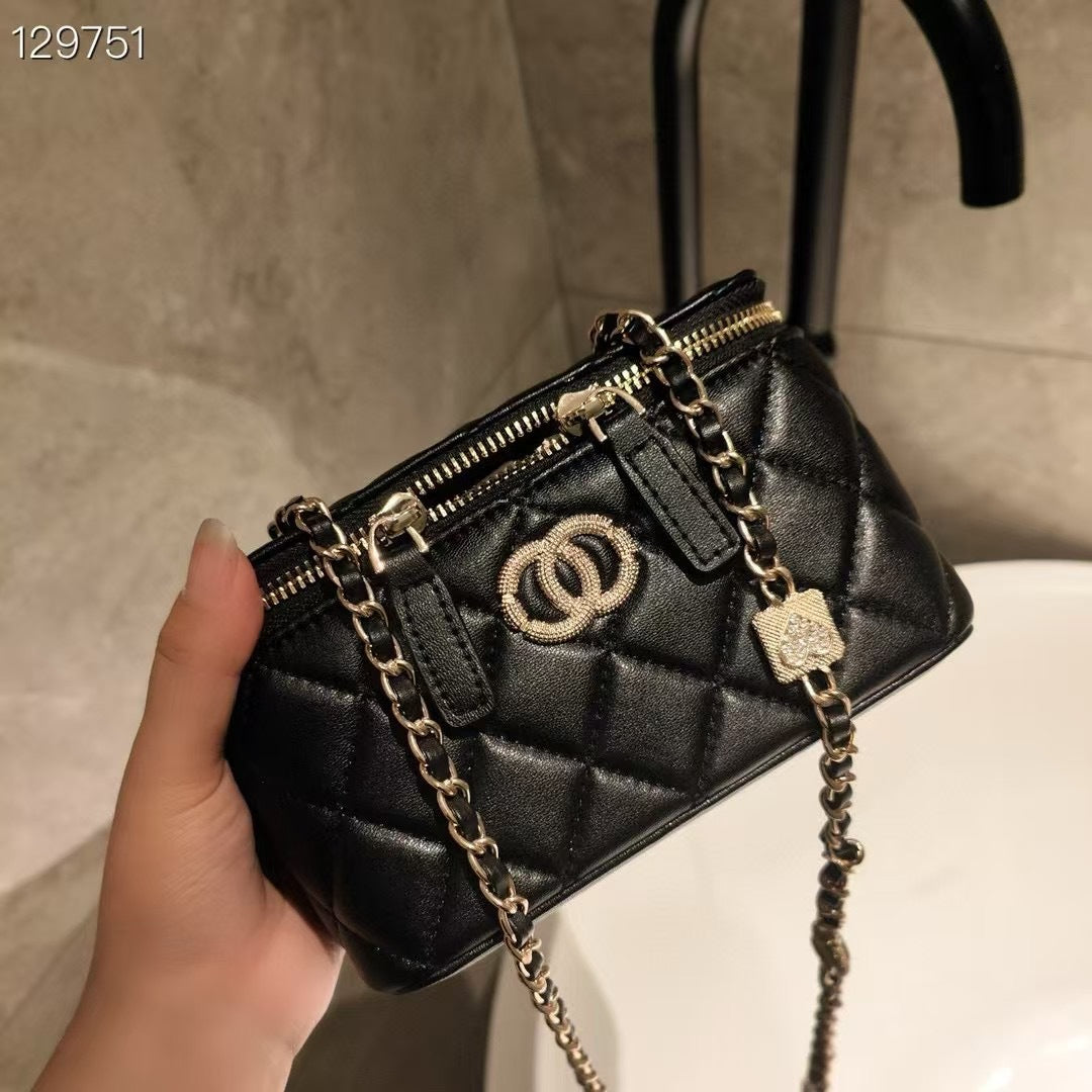 C Series · Genuine Leather Quilted Medium Vanity Crossbody Bag – Double Zipper | 4 Colors | Greenyuna