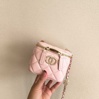 C Series · Genuine Leather Quilted Mini Vanity Cube Bag – 6 Colors | Crossbody | Greenyuna