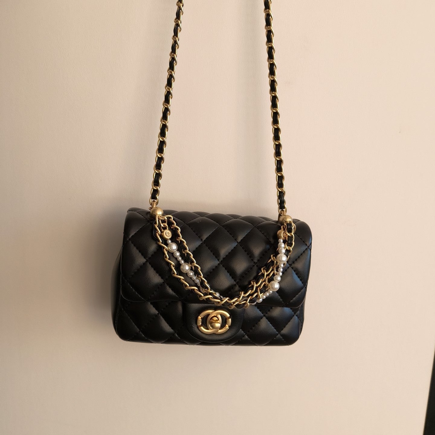 Mini Genuine Leather Quilted Flap Bag – Double Chain Strap | 5 Colors | MOQ 2 | Greenyuna