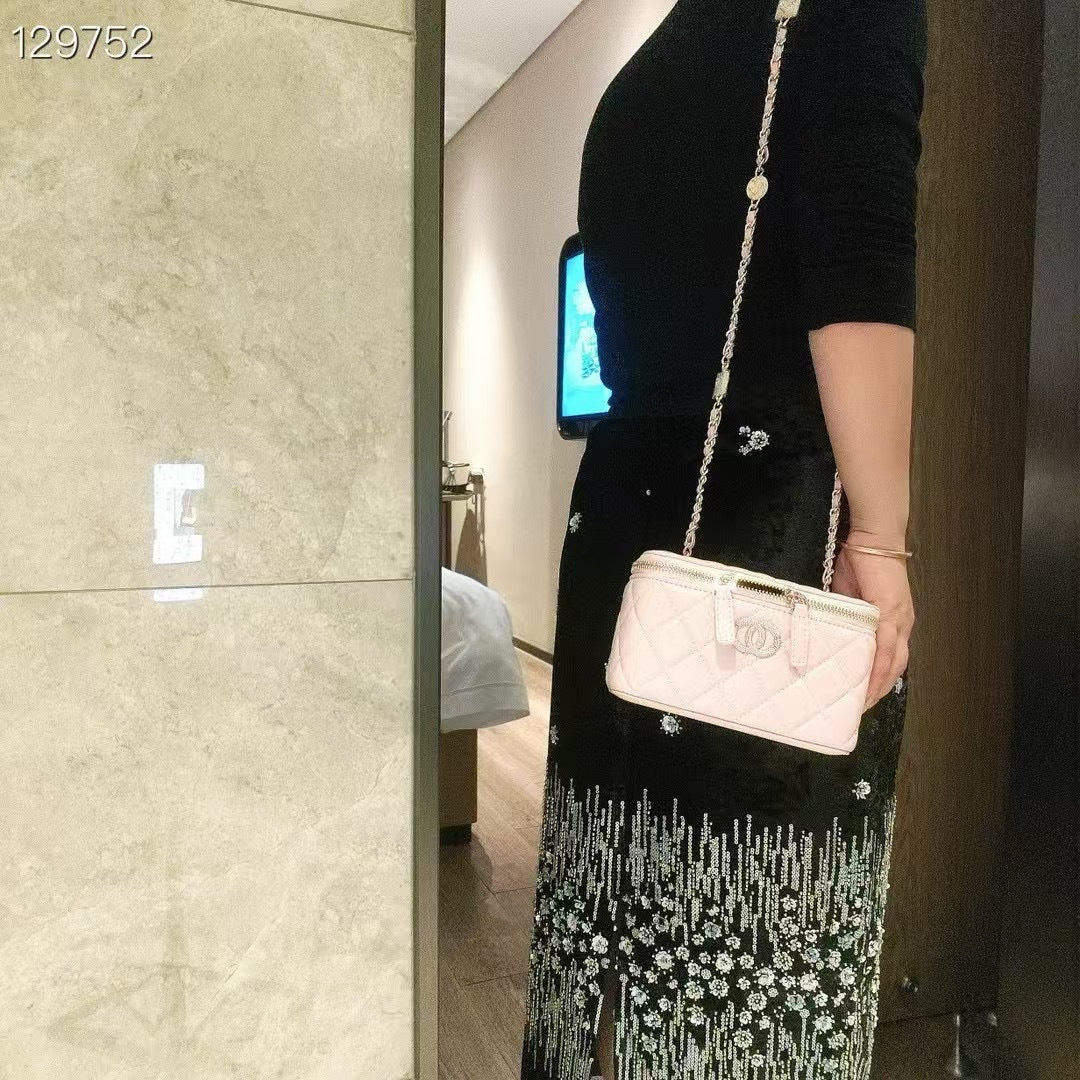 C Series · Genuine Leather Quilted Medium Vanity Crossbody Bag – Double Zipper | 4 Colors | Greenyuna